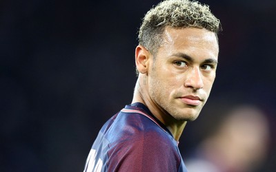 尊皇国际快讯-于帕梅卡诺又和对手交换球衣