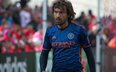 尊皇国际快讯-佐默与队友庆祝动作火了